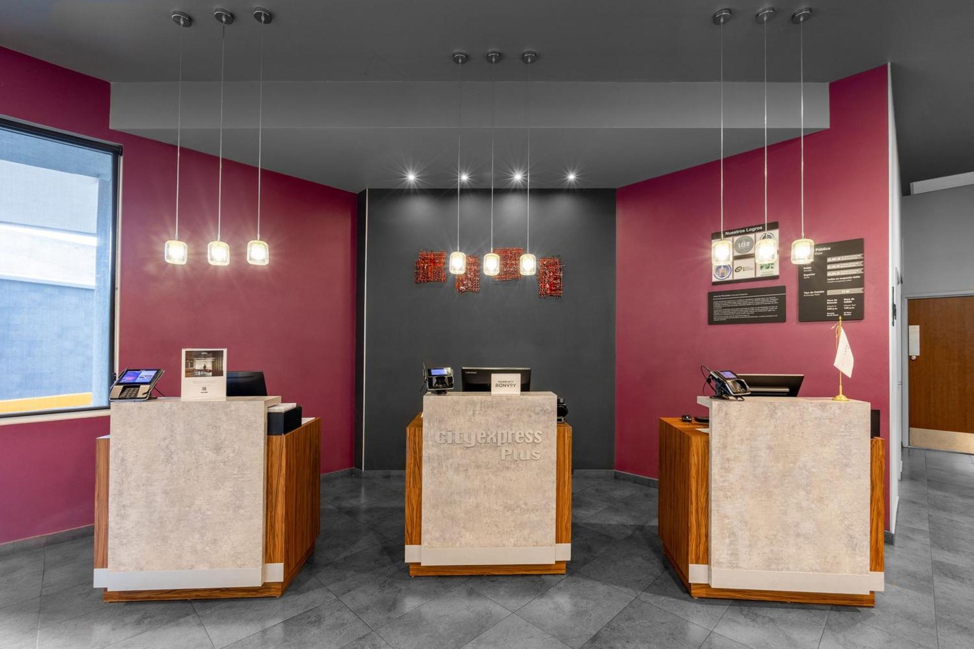 City Express Plus By Marriott Guadalajara Expo サポパン エクステリア 写真
