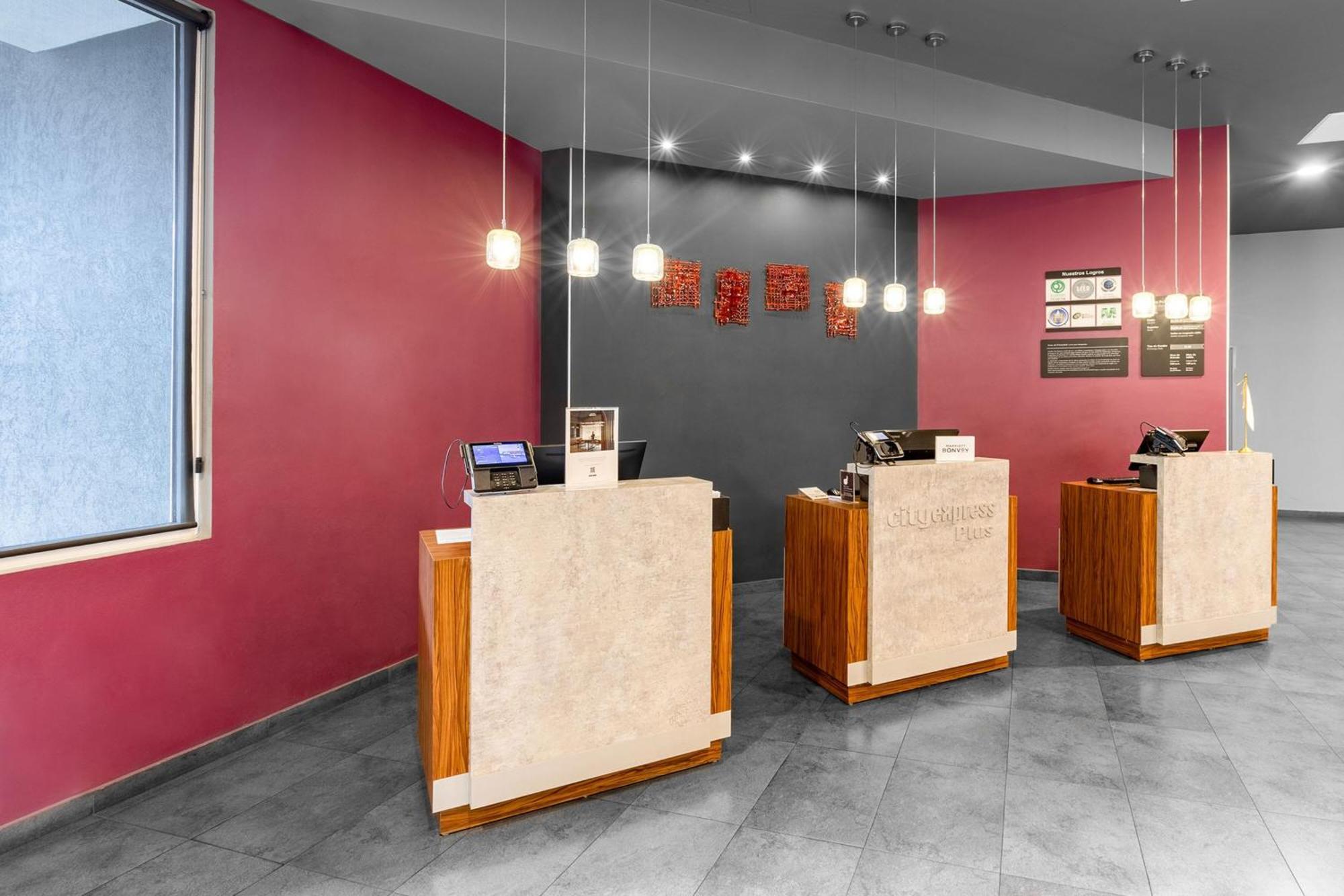 City Express Plus By Marriott Guadalajara Expo サポパン エクステリア 写真