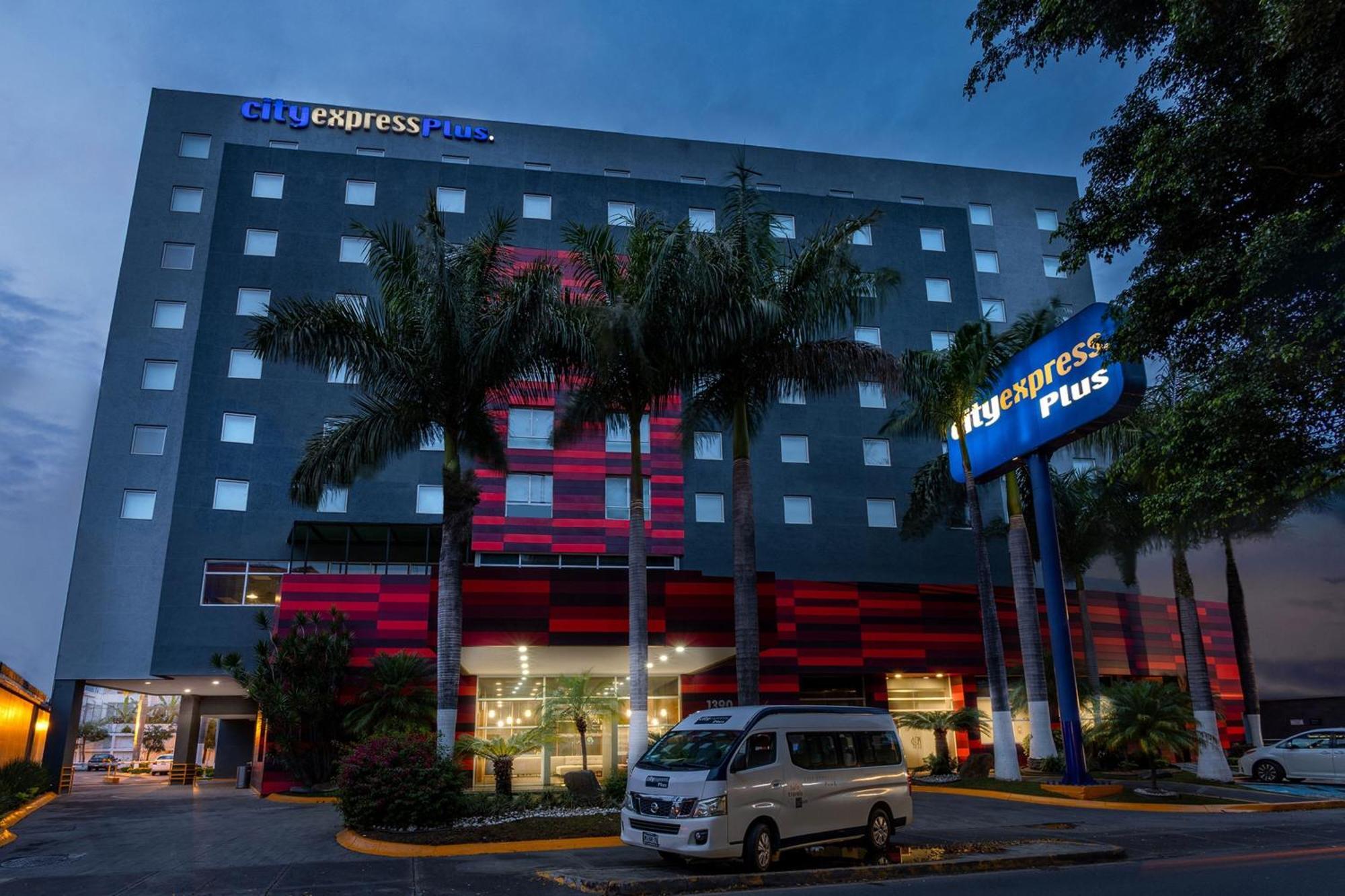 City Express Plus By Marriott Guadalajara Expo サポパン エクステリア 写真