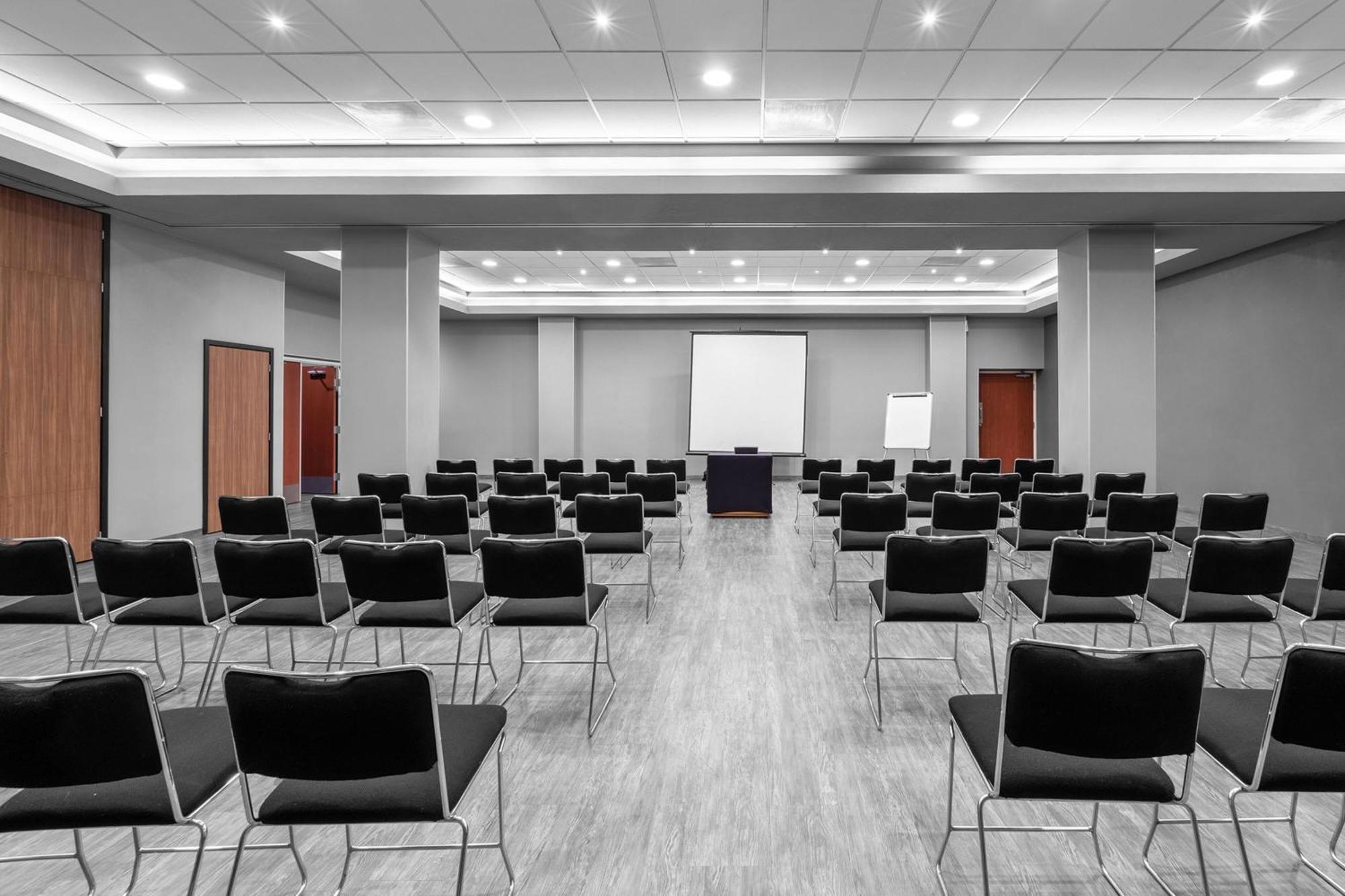 City Express Plus By Marriott Guadalajara Expo サポパン エクステリア 写真