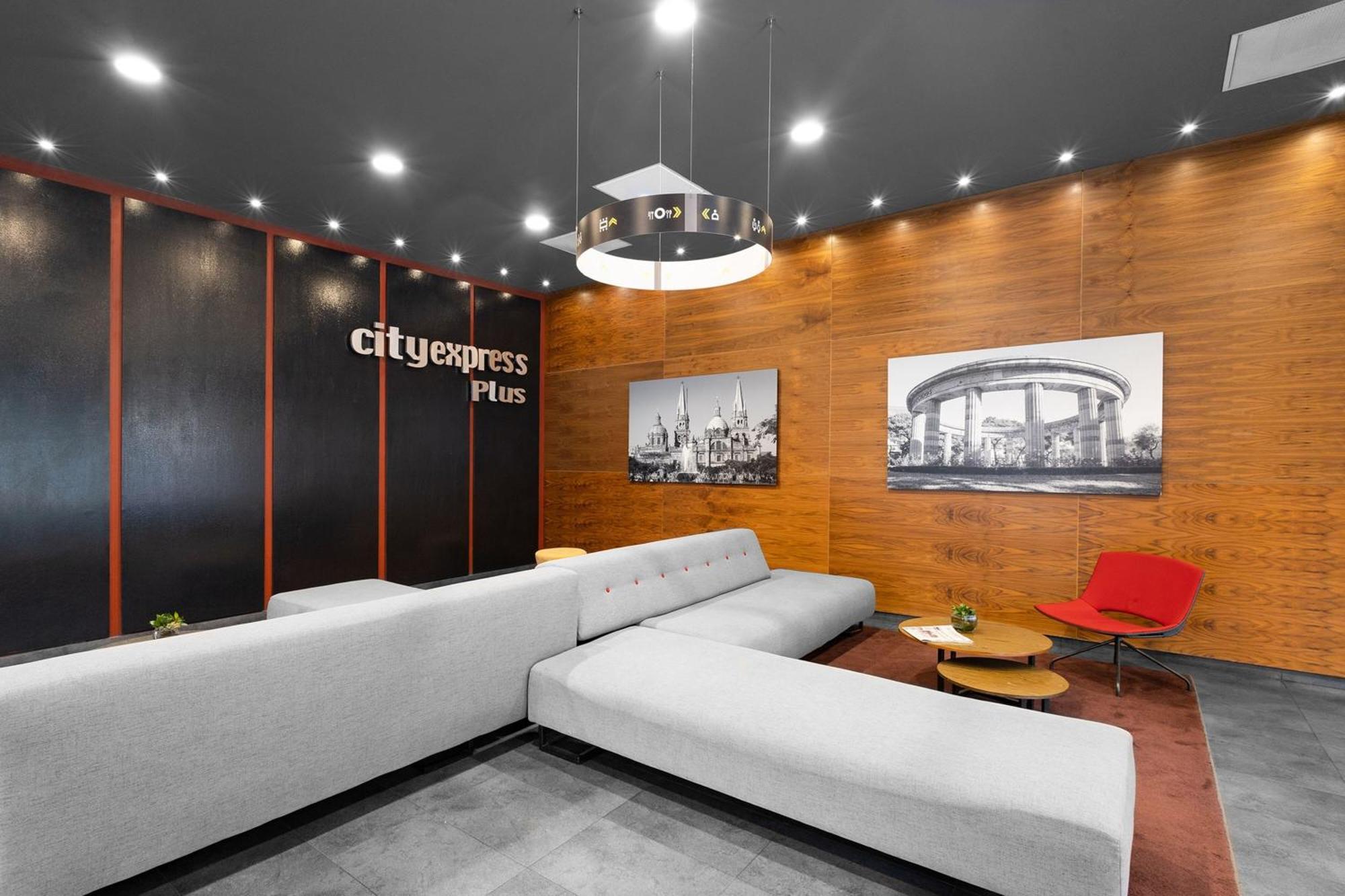 City Express Plus By Marriott Guadalajara Expo サポパン エクステリア 写真