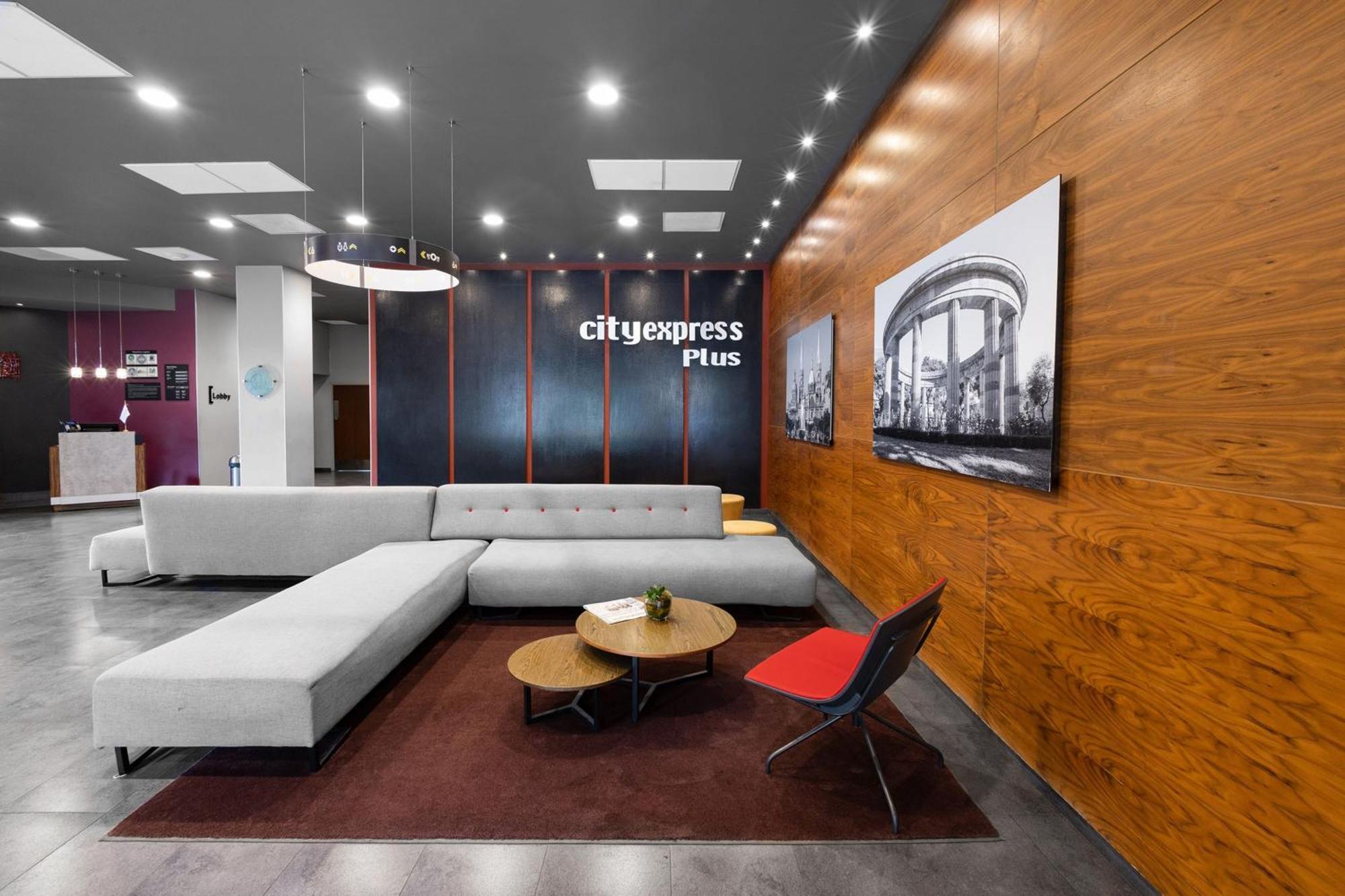 City Express Plus By Marriott Guadalajara Expo サポパン エクステリア 写真